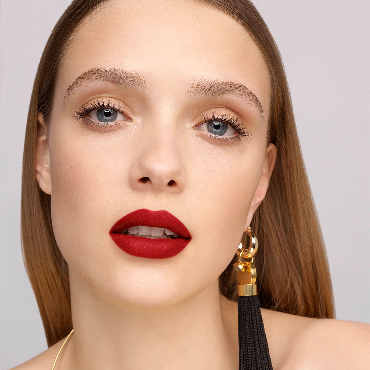 FABULOUS KISS LIPSTICK MATTE (LABIAL EFECTO MATE)